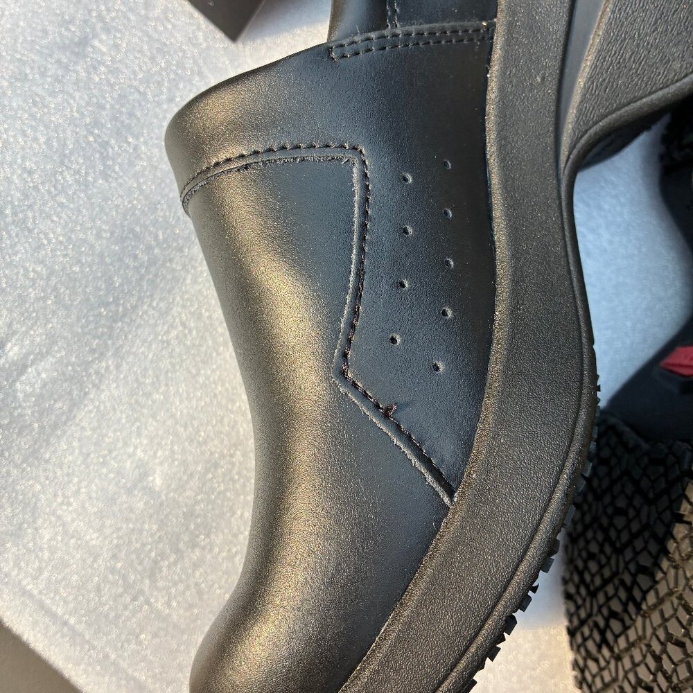 Wolverine Women's Xpedite A Line Black Leather Slip-On - Picture 16 of 16